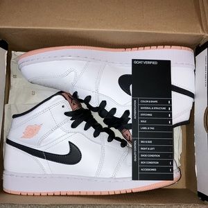Nike air jordan 1 mid white arctic orange
